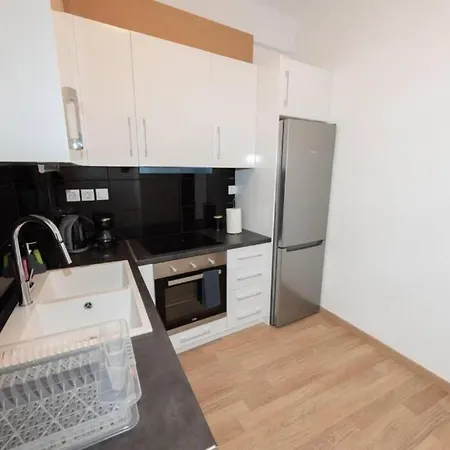 Spacious Flat 10Min From Subway Stations Ateny Zewnętrze zdjęcie