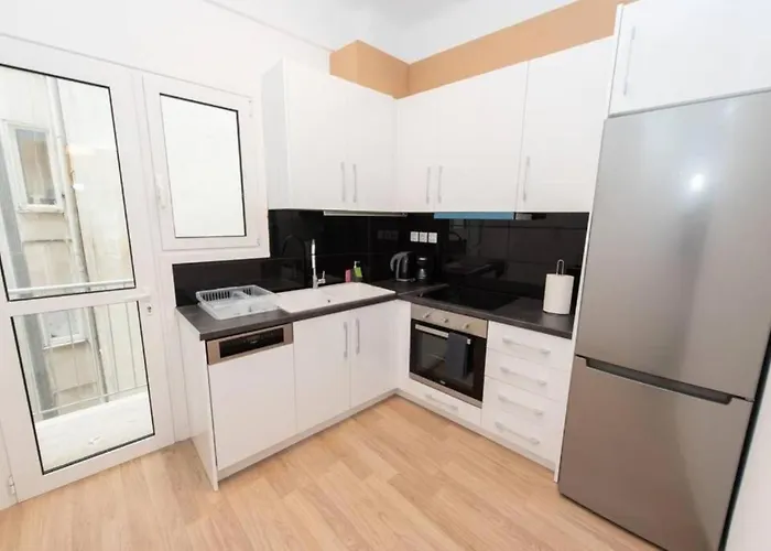 Spacious Flat 10Min From Subway Stations